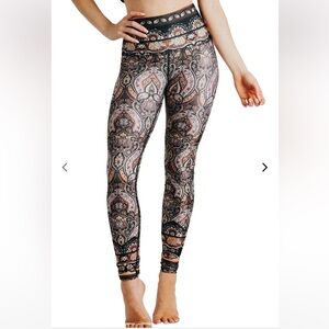 Yoga Democracy  Espresso Yourself Leggings Size XS NWT